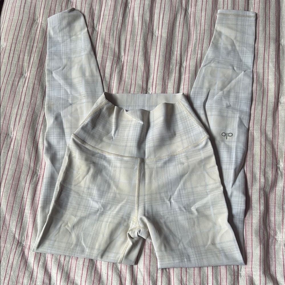 Alo Yoga Light Gray Leggings
